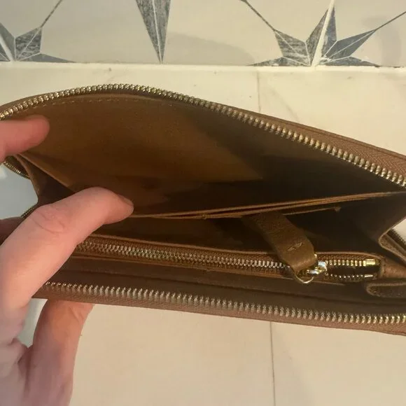 Quince Italian Pebbled Leather Continental Wallet (Camel) - Picture 6 of 8